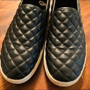 Girls slip-on sneakers